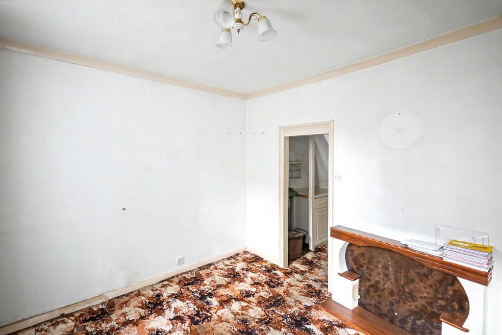 Property photo 3 of 16