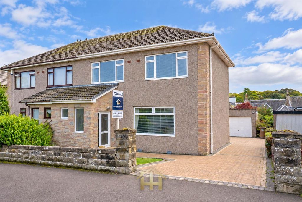 Property photo 1 of 35 4Strathmorest-0001 Copy.Jpg