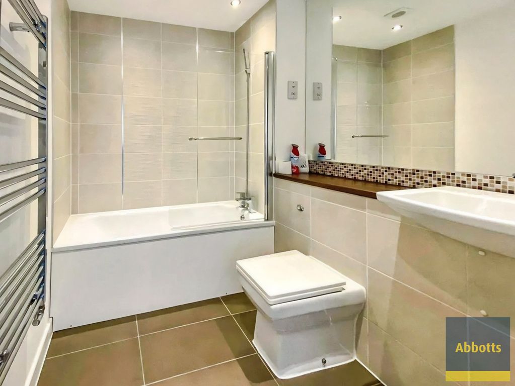 Property photo 3 of 5