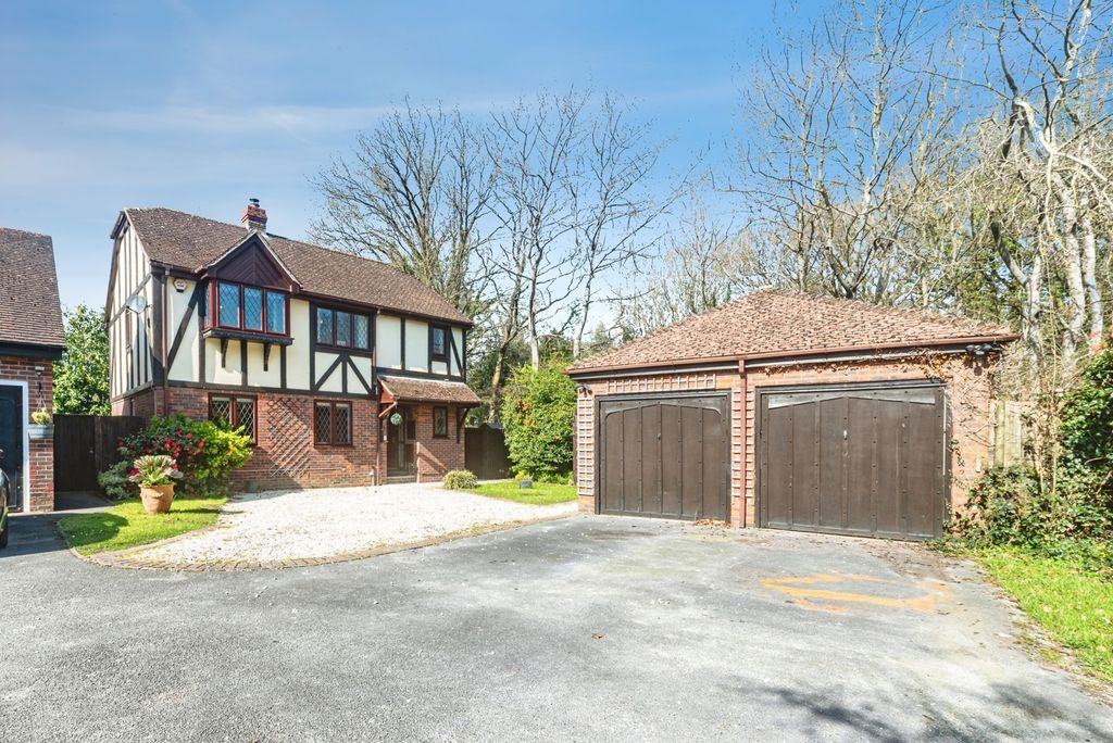 Property photo 1 of 31 Pbox-Img.Jpg