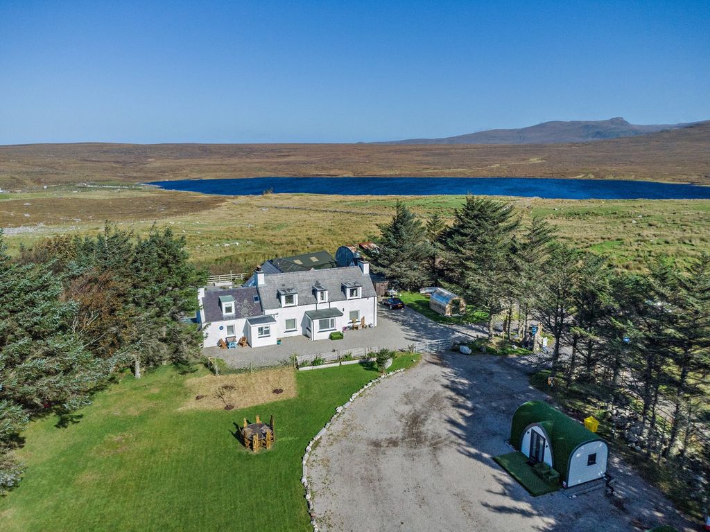 Property photo 1 of 40 152 Oldshoremore