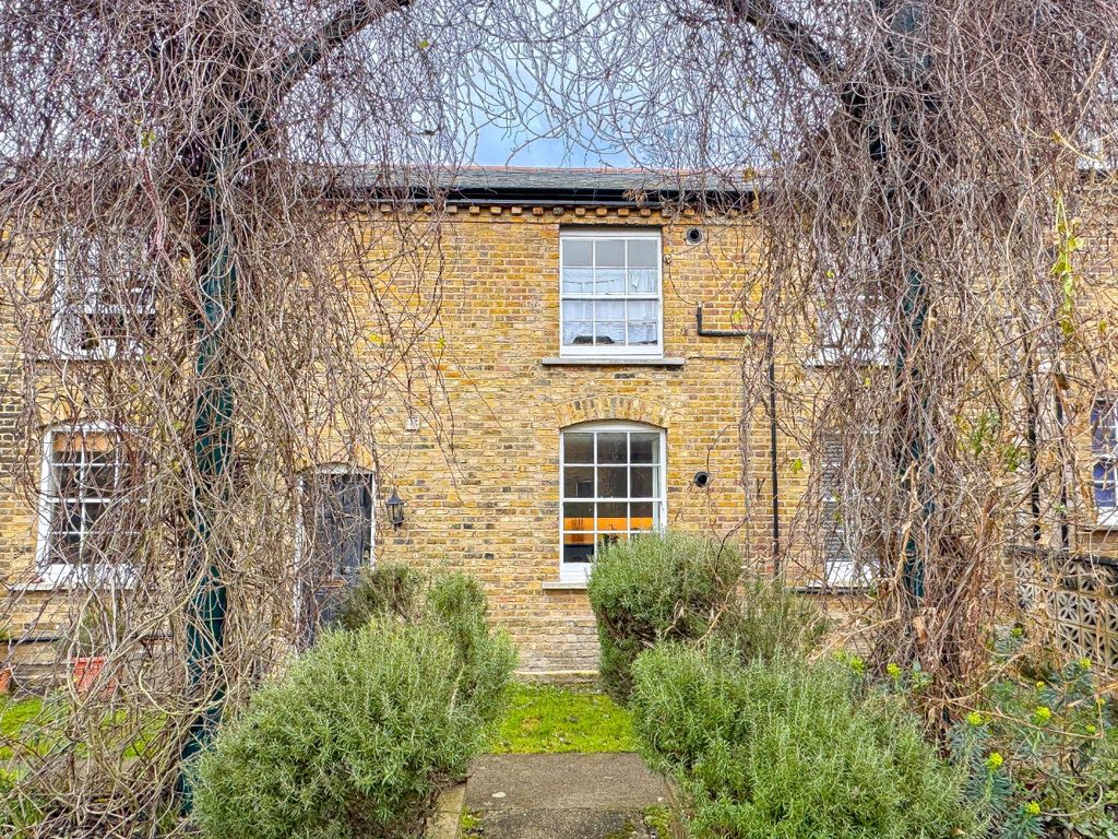 Property photo 1 of 14 3293711