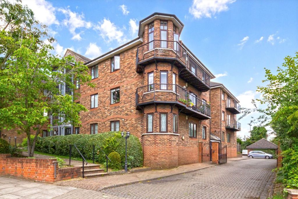 Property photo 1 of 6