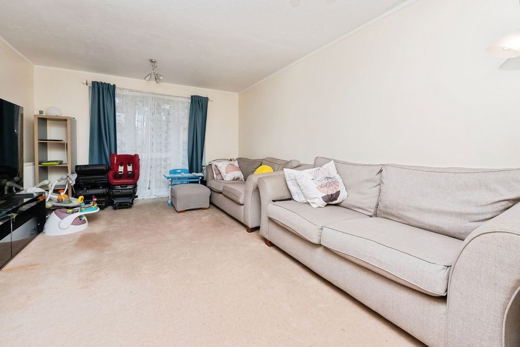 Property photo 2 of 20 Pbox-Img.Jpg