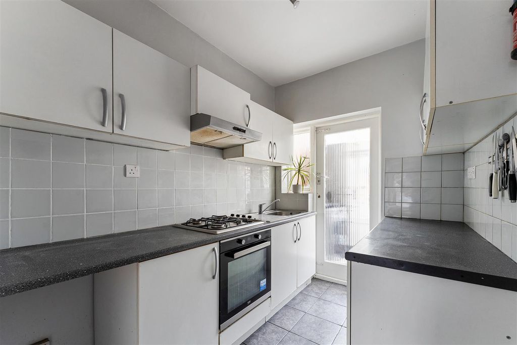 Property photo 3 of 29