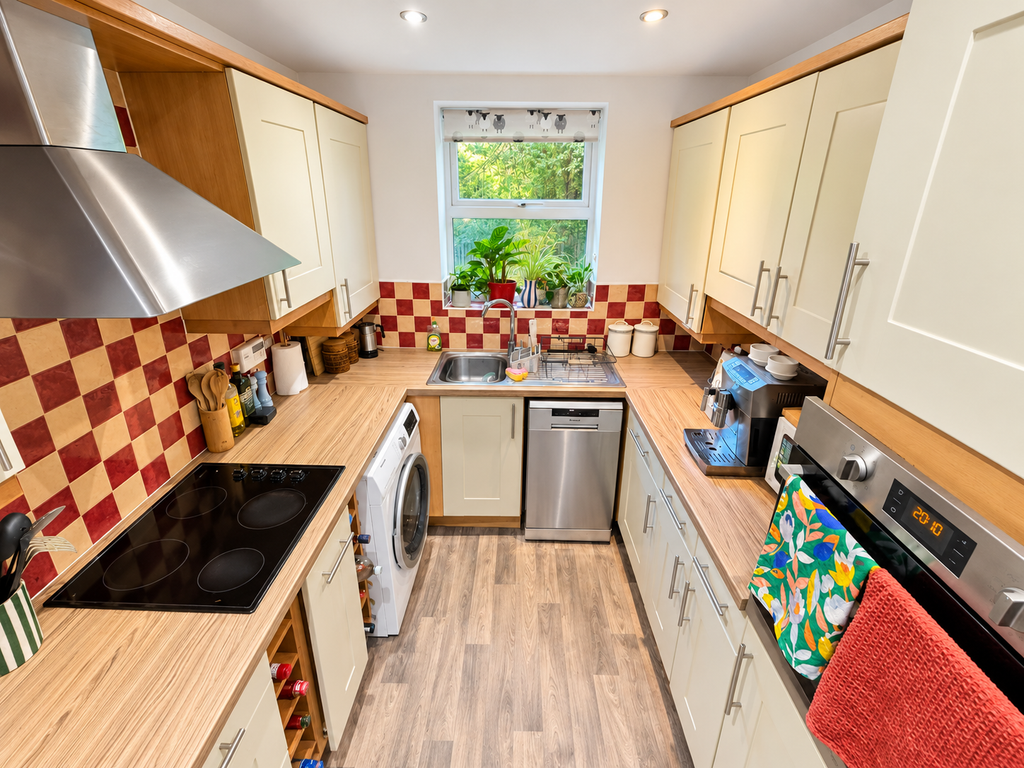 Property photo 2 of 9 623413Ae-9B65-4172-Ae56-A14222361E4F
