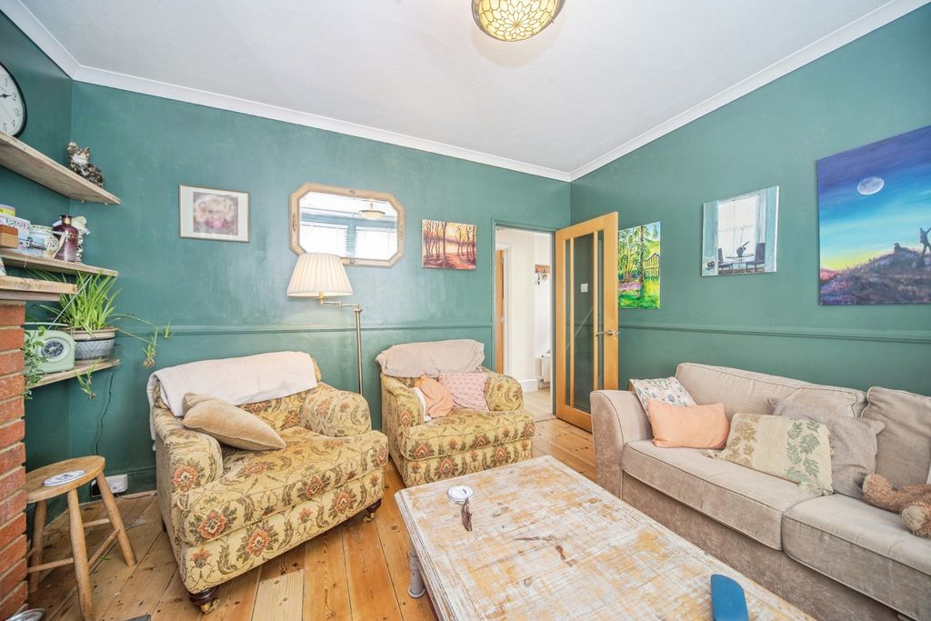 Property photo 3 of 16 Photo