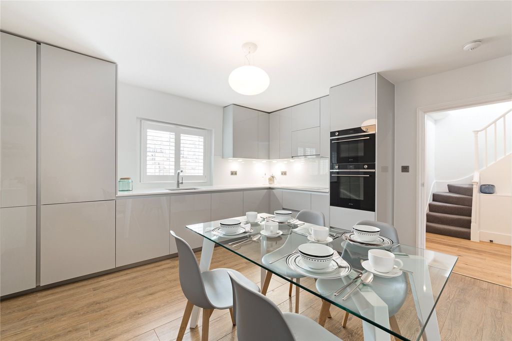 Property photo 3 of 8 Picture No. 06