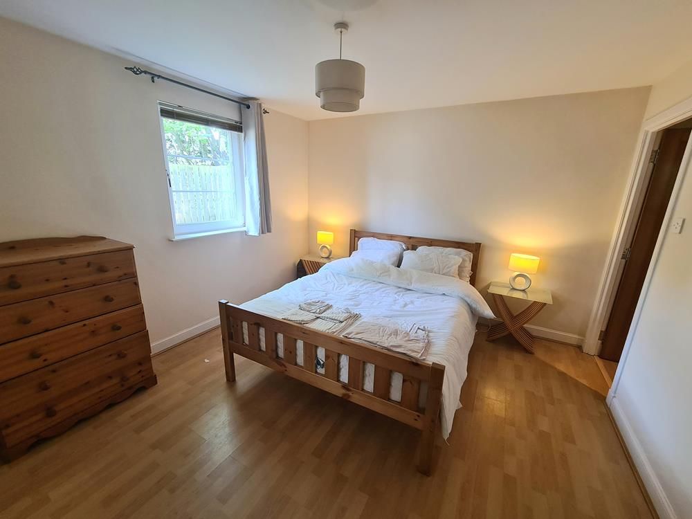 Property photo 3 of 10 Master Bedroom