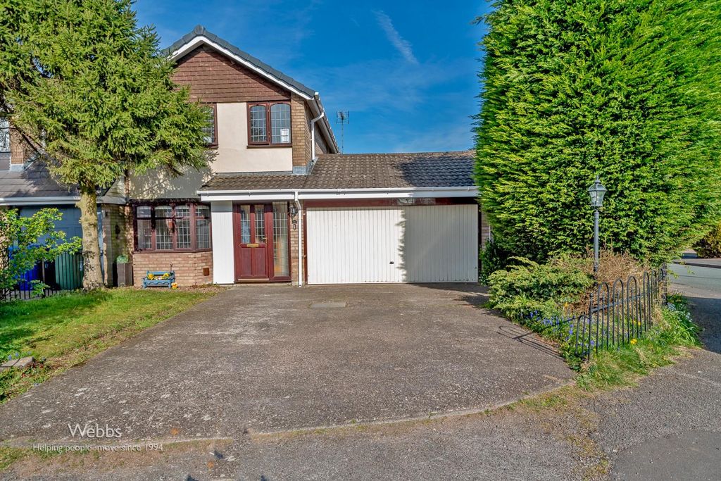 Property photo 1 of 24 Â© Webbs Estate Agents Â© (31 Of 116).Jpg