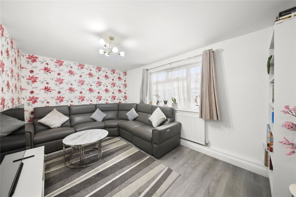 Property photo 3 of 17 Picture No. 13