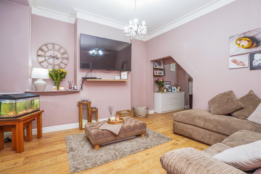 Property photo 3 of 28 54 Volta Street, Selby, Yo8 8Df_Dsc06122.Jpg