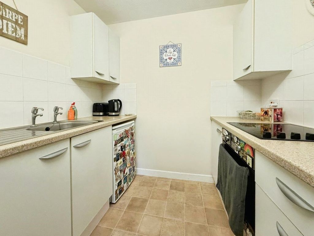 Property photo 2 of 5 Kitchen