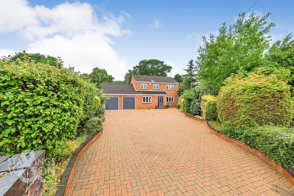 Property photo 1 of 23