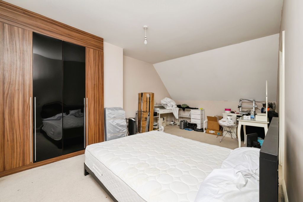 Additional image 8 of 5 bed detached house for salePonsonby Drive, Peterborough PE2