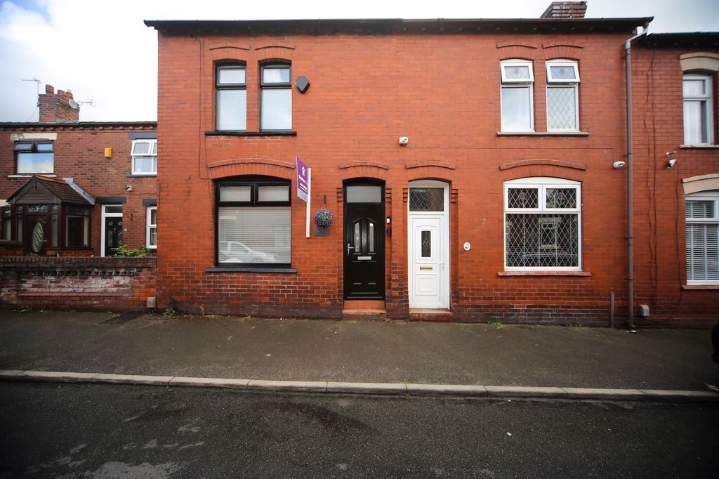 Property photo 1 of 22