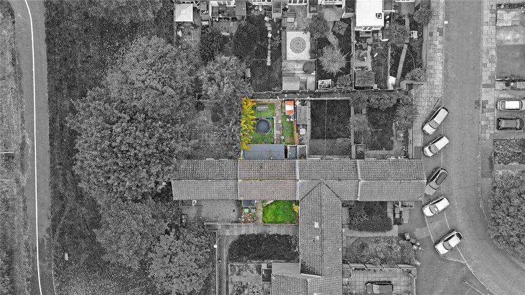 Property photo 2 of 22 Picture No. 02