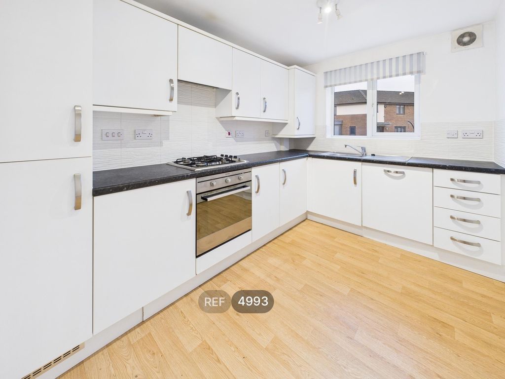 Property photo 2 of 6 Kitchen / Living Area