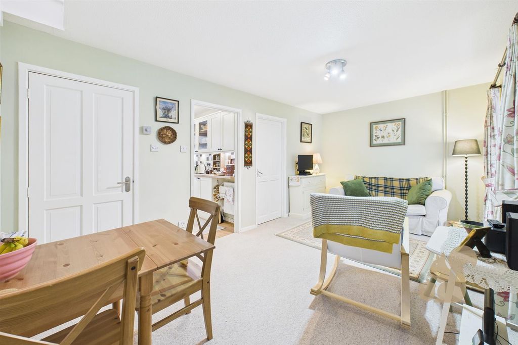 Property photo 3 of 12 Living Room