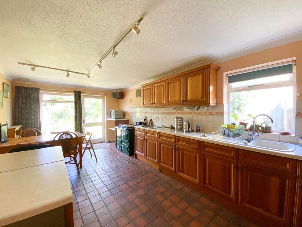 Property photo 3 of 13 F069Ea87-5F9E-43F4-9Bb4-47F6F82Ec749.Jpg