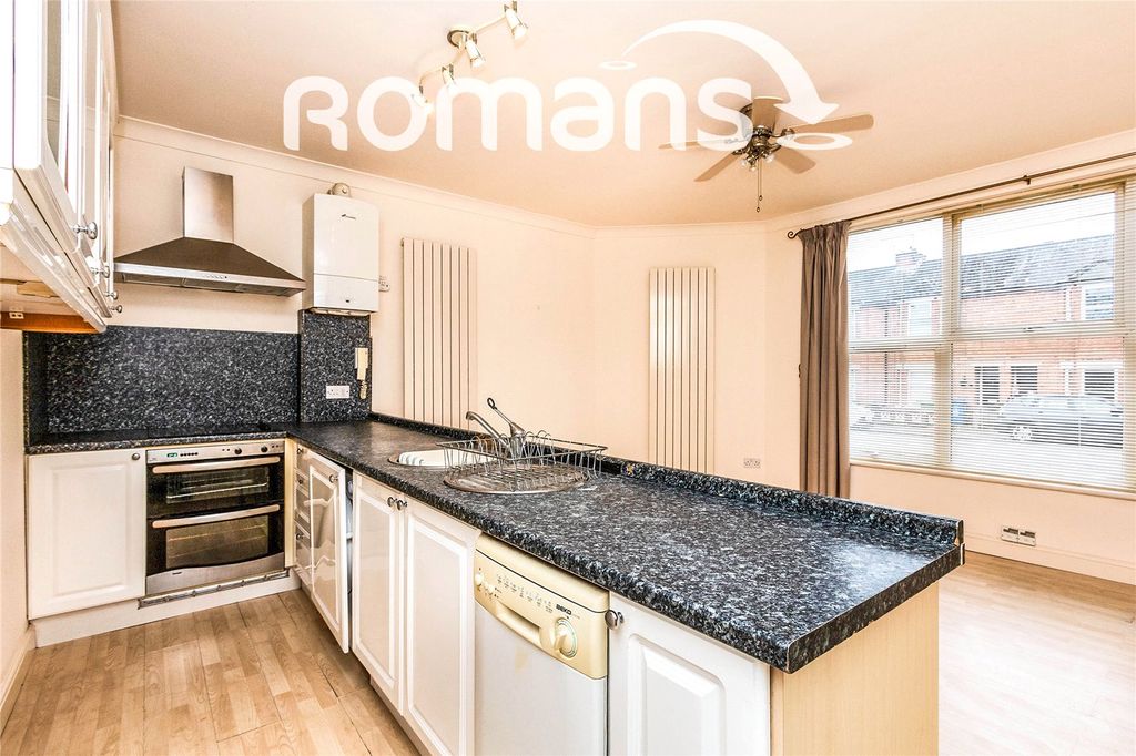 Property photo 3 of 9 Picture No. 06