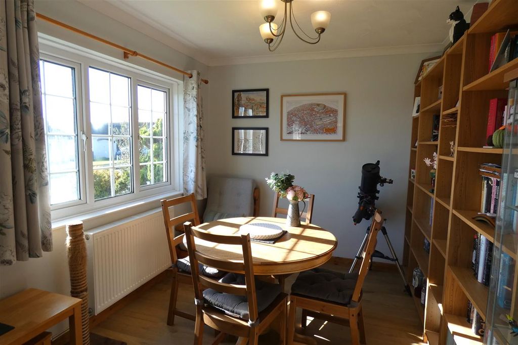 Property photo 3 of 12 Dining Room