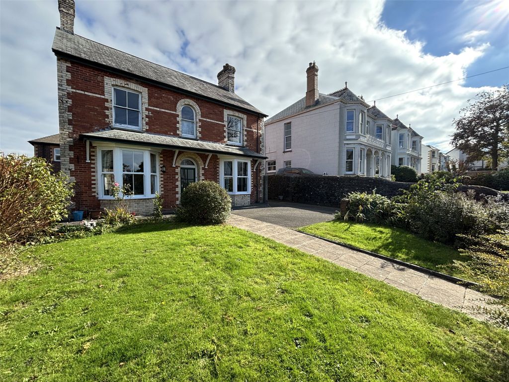 Property photo 2 of 13 Picture No. 32