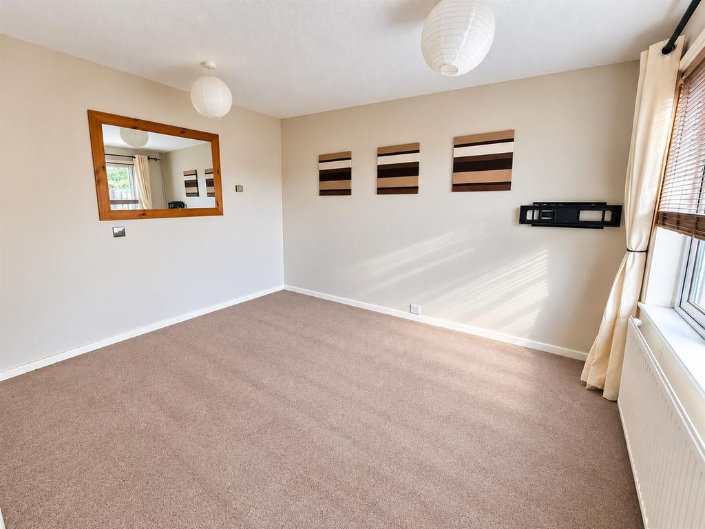 Property photo 3 of 12 Living Room