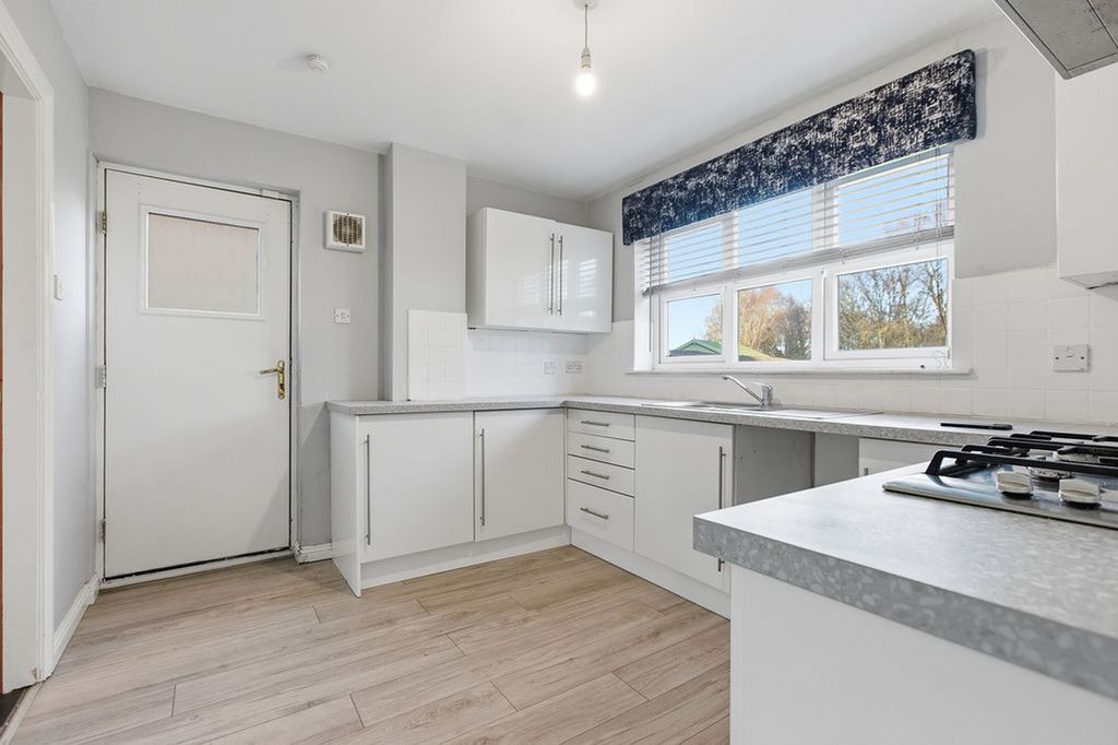 Property photo 3 of 26