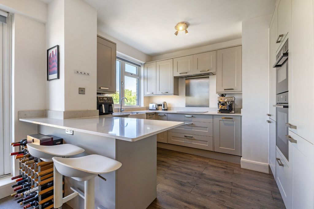 Property photo 2 of 12 Kitchen