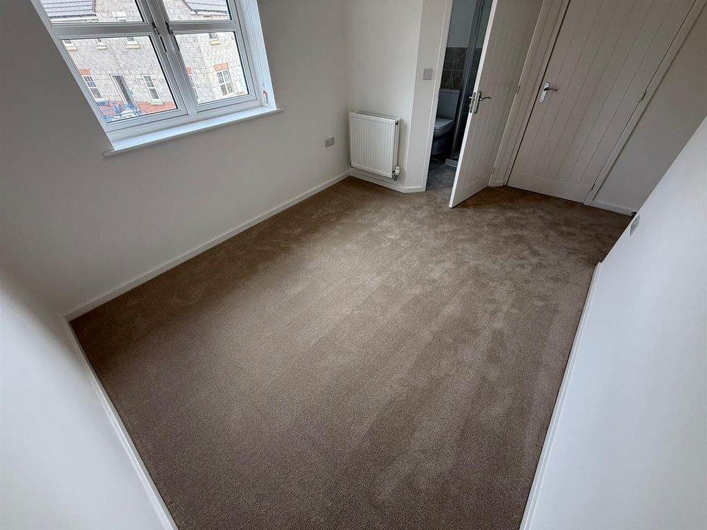 Property photo 2 of 32 0c21Cf3d-671d-4546-Aa43-64F1c9B2Eaaa.Jpg