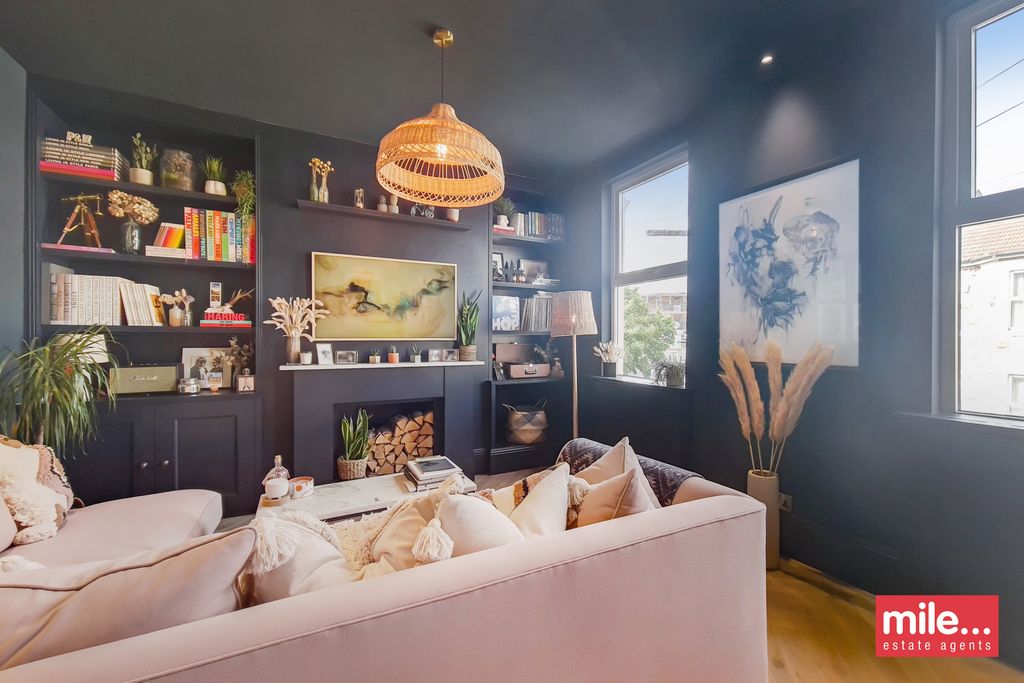 Property photo 3 of 6