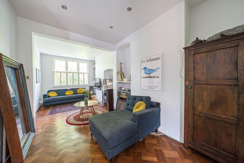 Property photo 1 of 18 Picture No. 04