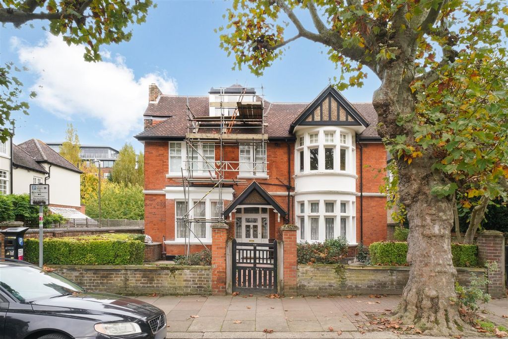 Property photo 1 of 17 Gwendolen Avenue