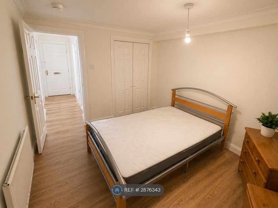 Property photo 2 of 3 Bedroom