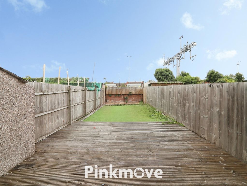 Property photo 3 of 18