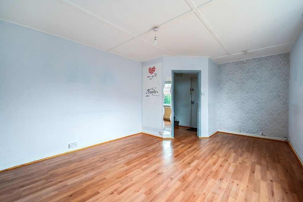 Property photo 2 of 17 Living Room