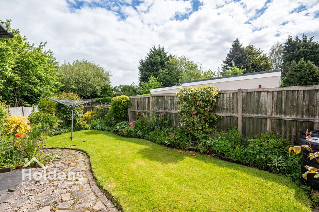 Property photo 2 of 22