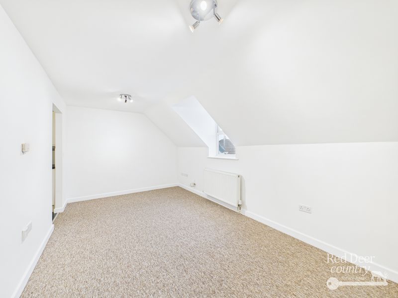 Property photo 2 of 10 Sitting Room