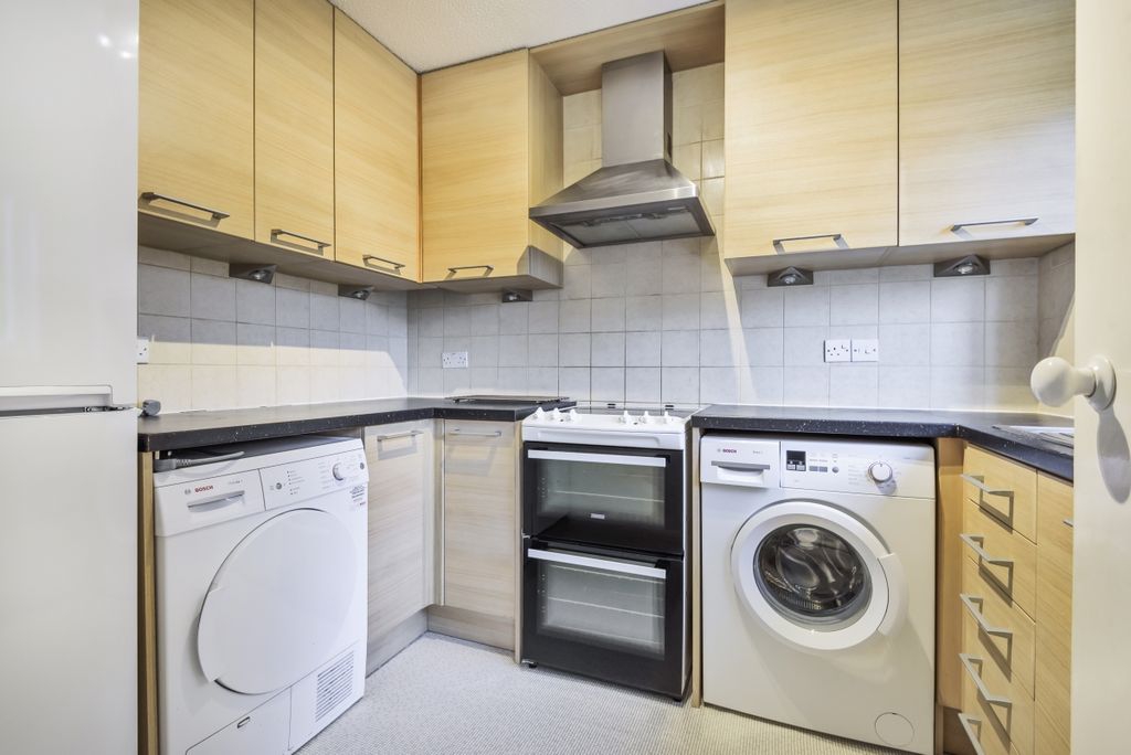 Property photo 3 of 6 923610 (4)