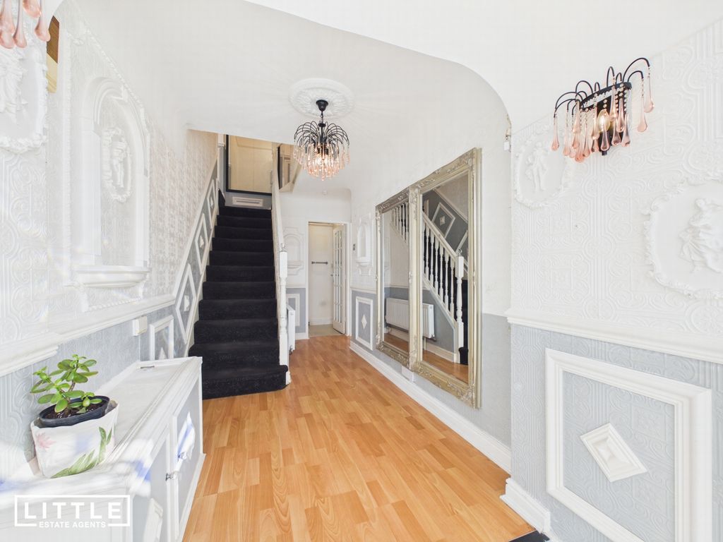 Property photo 2 of 29 Photo 13