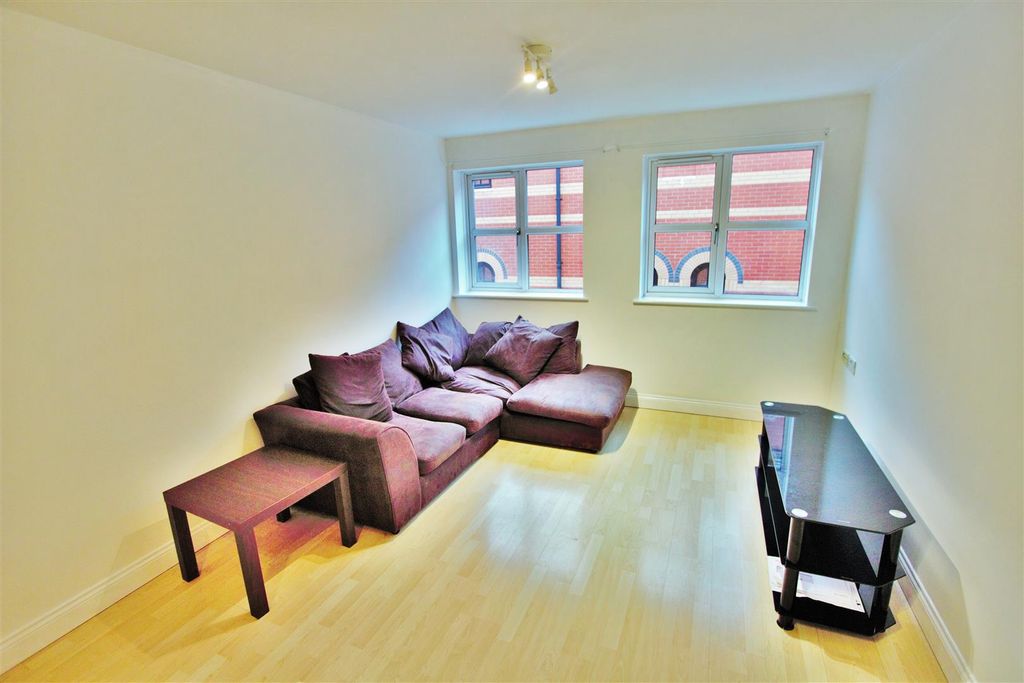 Property photo 3 of 7