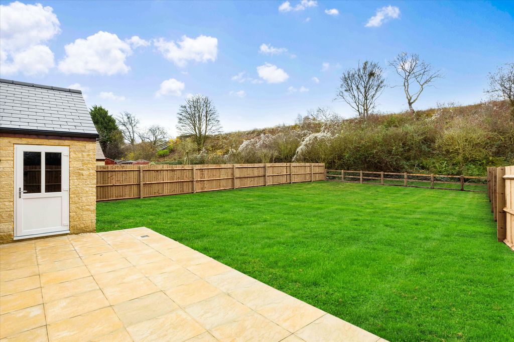 Property photo 3 of 13 Image