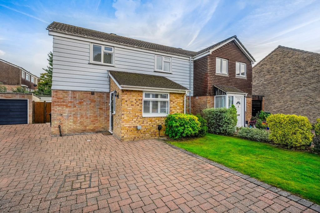 Property photo 2 of 23