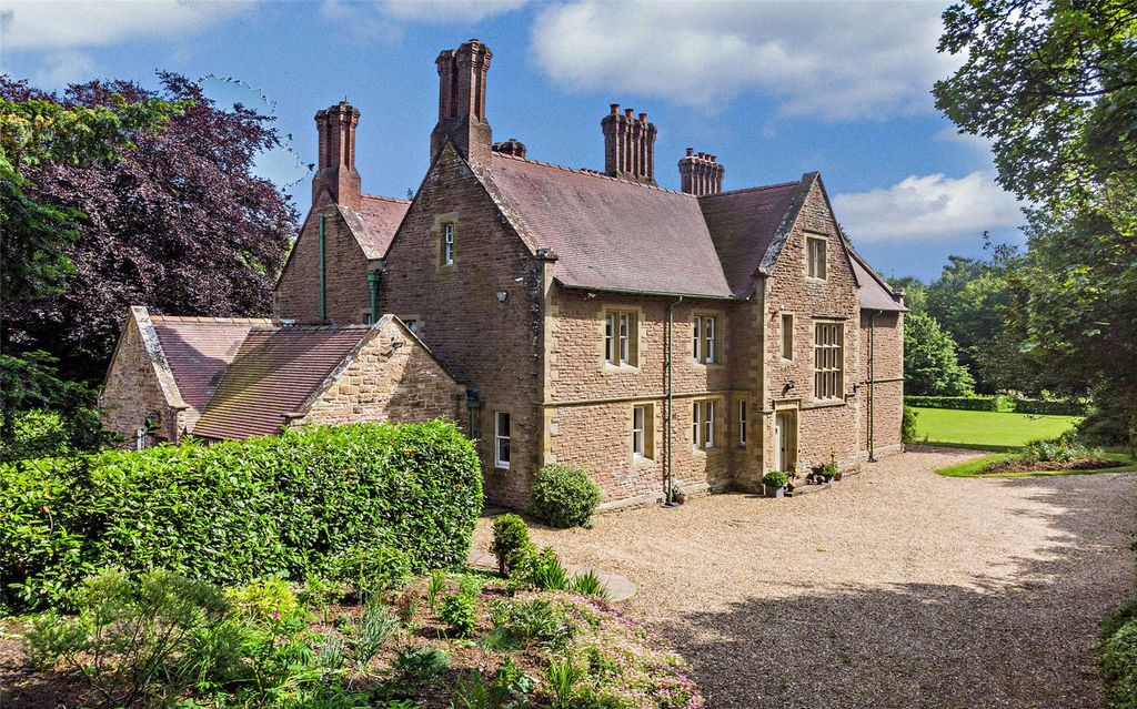 Property photo 2 of 27 The Dower House