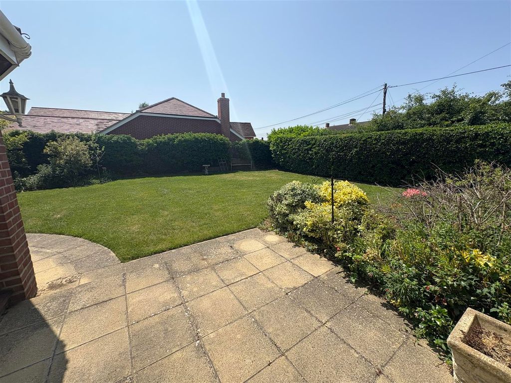 Property photo 3 of 19