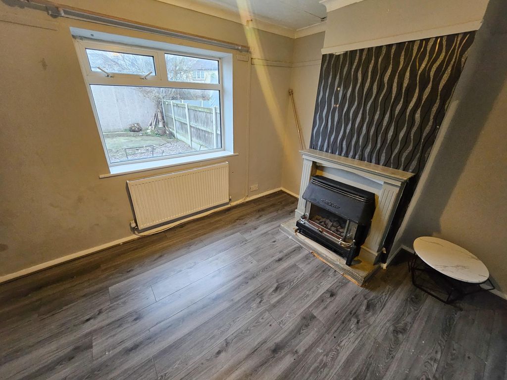 Property photo 3 of 13 Bedroom 1