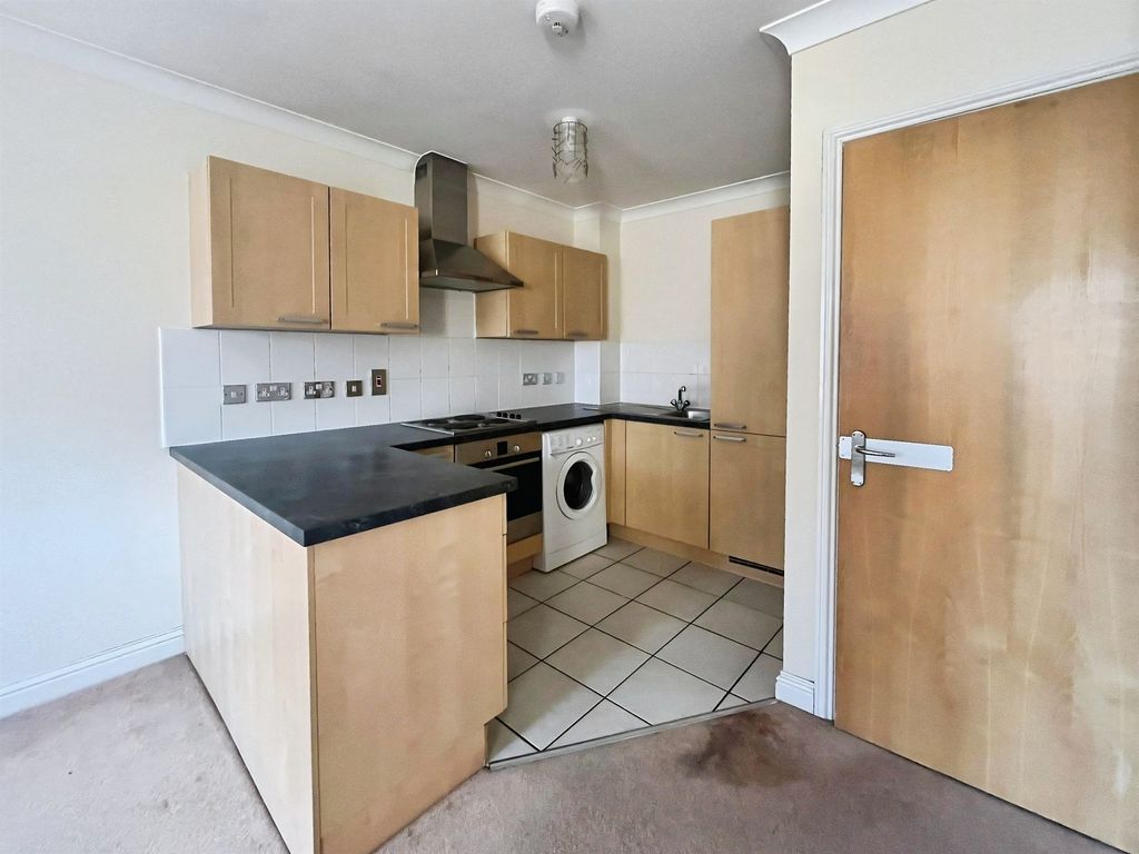 Property photo 2 of 8