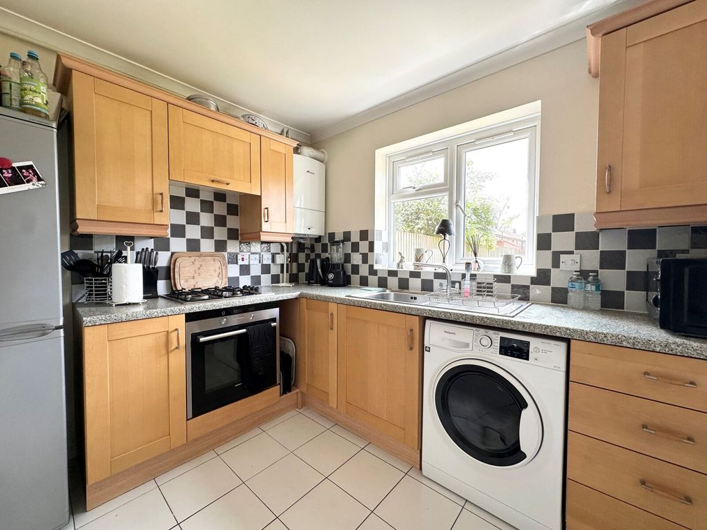 Property photo 2 of 12 Picture No. 26