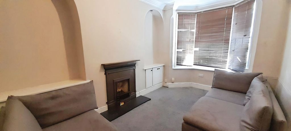 Property photo 3 of 14 97A9d24E-Whatsapp 20Image 202026-04-22 20At 2011.1